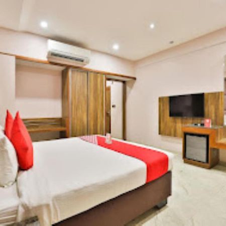 Hotel Radhe Ānand Exterior foto
